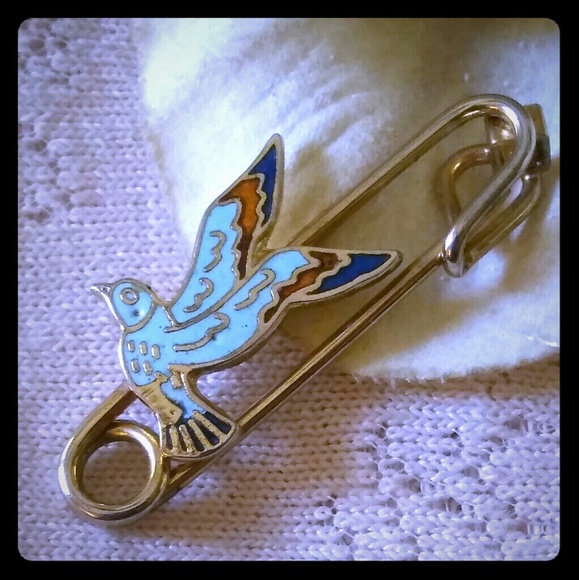 Vintage KOREA Small Brooch w/Enamel Bird - Picture 2 of 5